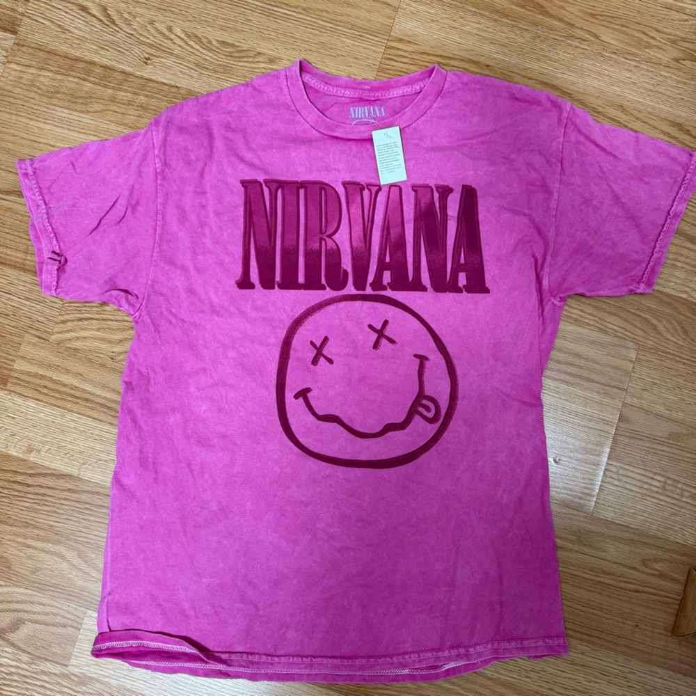 Nirvana bright pink women’s tshirt new size large